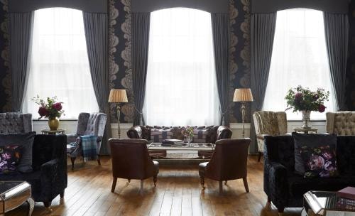 Standard Double Room Near Trininty Heating LON 6 Luxury Bookings