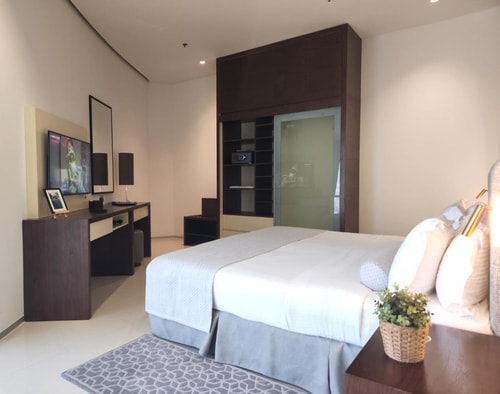 Two Bedroom Apartment Near WTC Metro Station 4 Luxury Bookings