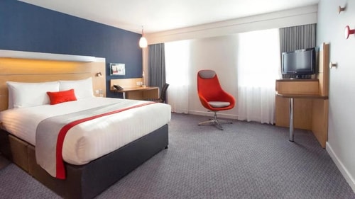 Standard Double Room Near Albert Gardens LON 2 Luxury Bookings
