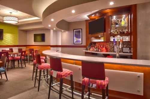 King Studio Near Commerce Park North HOU 10 Luxury Bookings