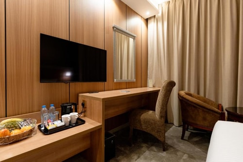 Standard King Or Twin Room Near Abuhail Centre 2 Luxury Bookings