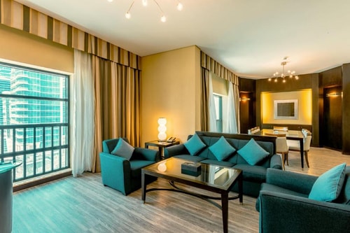 Executive 3 Bedroom Apartment Near Prime Medical 3 Luxury Bookings