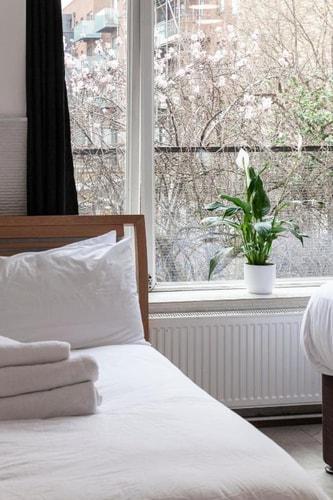 Executive Apartment Near Sobell Leisure Centre LON 4 Luxury Bookings