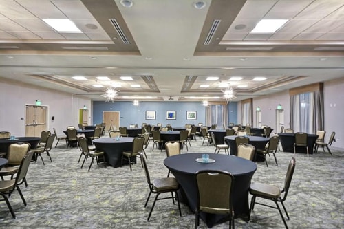 King Room Near William P. Hobby Airport HOU 17 Luxury Bookings