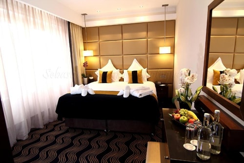 Premier Double Or Twin Room Near Chinatown LON 4 Luxury Bookings