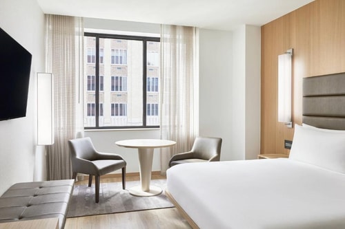 King Room Near Central Station Capitol Wb HOU 1 Luxury Bookings