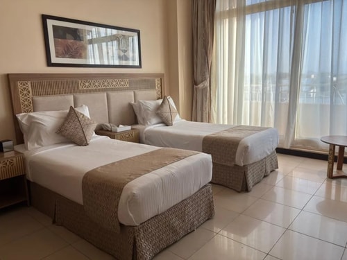 Deluxe King Or Twin Room Near Karama Center Al Ain 1 Luxury Bookings