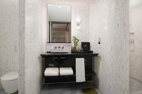 Deluxe Room Near Care England LON 4 Luxury Bookings