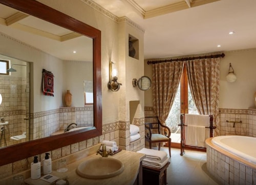 One Bedroom Villa With Private Pool Near Murqquab 5 Luxury Bookings
