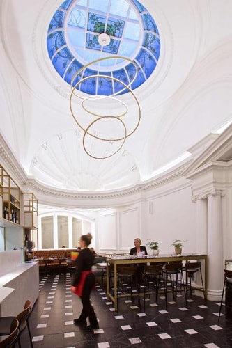 Queen Room Near Museum of Freemasonry LON 6 Luxury Bookings