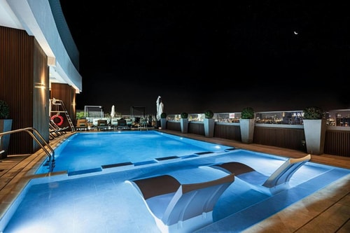 Standard King Or Twin Room Near Al Satwa Park 1 14 Luxury Bookings