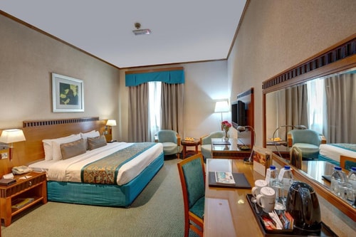Superior King Or Twin Room Near Insurance Market 2 Luxury Bookings