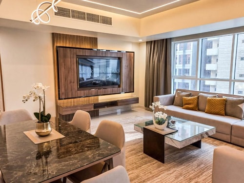 Two Bedroom Apartment Near Capital Park 8 Luxury Bookings