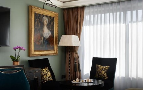 Deluxe King Room Near Holborn Station LON 2 Luxury Bookings