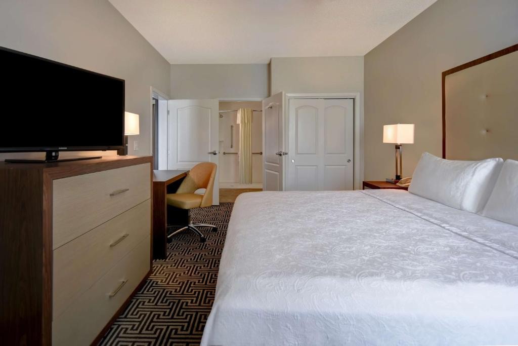 One Bedroom King Suite Near North green Park HOU Luxury Bookings
