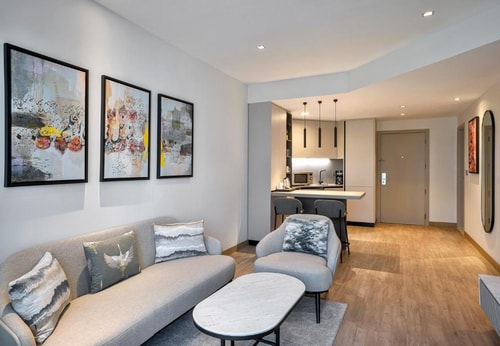 1 Bedroom Suite Near Doha Bank Dubai 2 Luxury Bookings