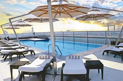 Two Bedroom Suite Near Adcb Metro Station. 14 Luxury Bookings
