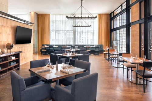King Room Near Galleria Financial Center HOU 7 Luxury Bookings