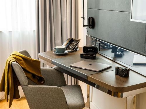Superior Room Near Freshwave cleaners LON 3 Luxury Bookings