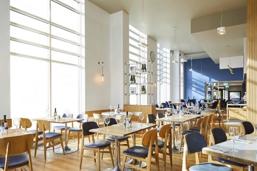 Deluxe King Room Near Forty Tree Green LON 8 Luxury Bookings