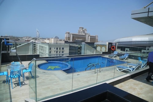 Studio Apartment Near Mall of Emirates 6 Luxury Bookings