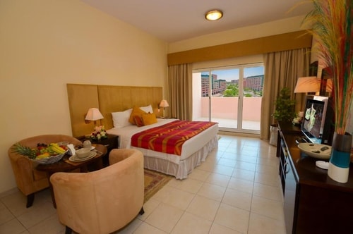 Deluxe One Bedroom Apartment Near Viva Supermarket 2 Luxury Bookings