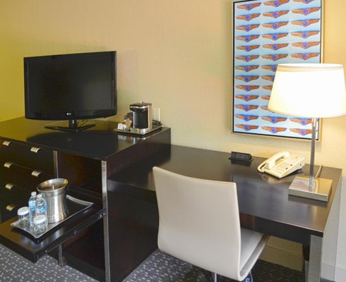 King Room Near William P Hobby Airport HOU 3 Luxury Bookings