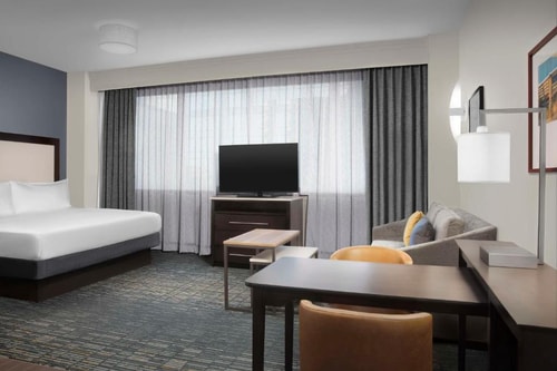 Studio Suite Near Dallas Underground Walkways DAL Luxury Bookings