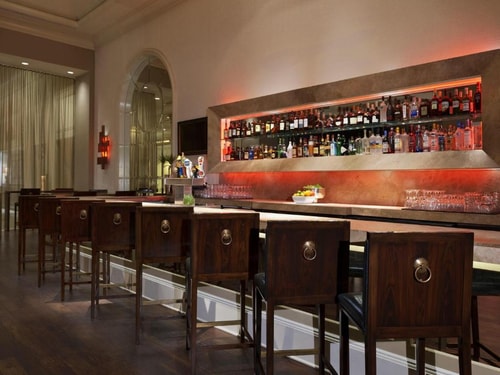 King Room Near Dallas Museum of Art DAL 7 Luxury Bookings