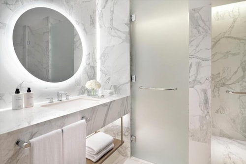 One Bedroom Apartment Near Bayshore Beach Club 6 Luxury Bookings