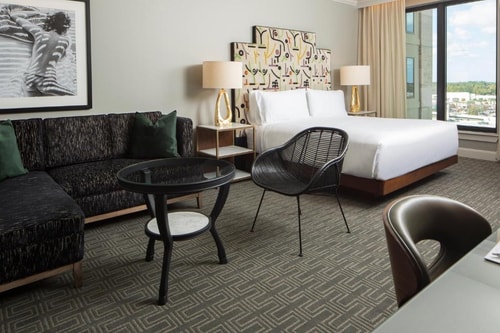 Premium Room Near Memorial City Mall HOU Luxury Bookings