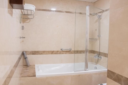 Two Bedroom Apartment Near Internet City Metro 9 Luxury Bookings