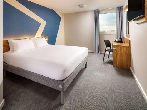 Standard Double Room Near The London College LON Luxury Bookings