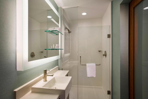 King Studio Near Discovery Green HOU 2 Luxury Bookings