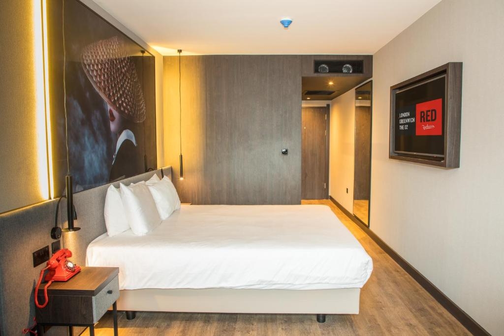 Standard Room Near Blue Canary Studio LON Luxury Bookings