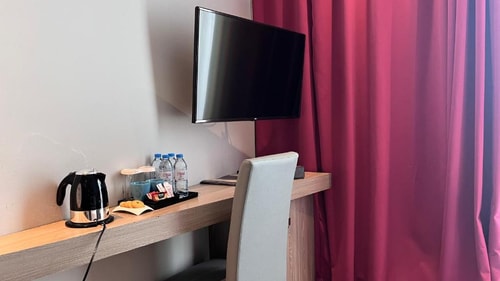 Standard Room Near Ramee Royal Hotel Dubai 4 Luxury Bookings