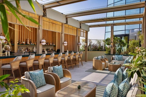 Deluxe King Room Near To Skydive Dubai 16 Luxury Bookings