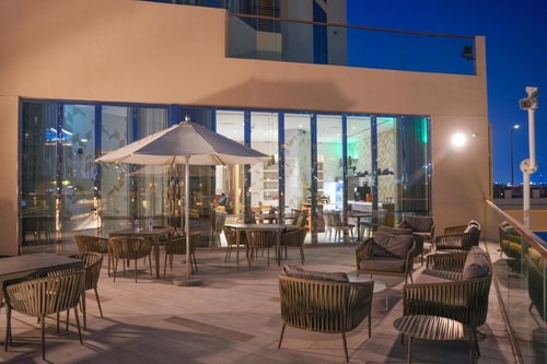 Premier Room Near Jameel Arts Centre Al Jaddaf 9 Luxury Bookings