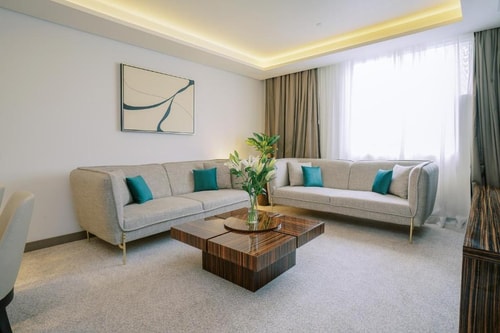 2 Bedroom Suite Pet Allowed Near Dubai Creek Plaza 6 Luxury Bookings