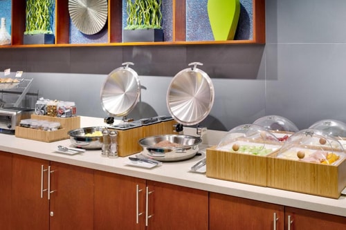 King Studio Near Commerce Park North HOU 11 Luxury Bookings