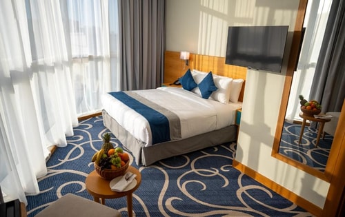 Deluxe King Or Twin Room Near Jewel Creek Tunnel Luxury Bookings