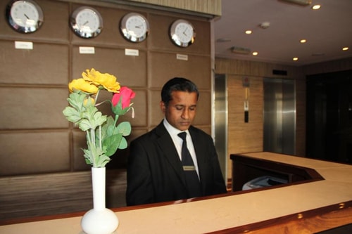 One Bedroom Apartment Near Liwa Centre Pet Allowed 8 Luxury Bookings