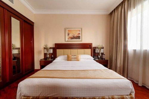Studio Apartment near to Dubai Internet City Metro 1 Luxury Bookings