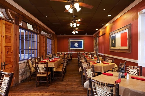 King Room Near Grace Presbyterian Church HOU 10 Luxury Bookings