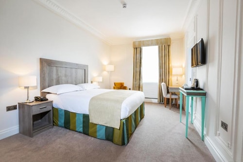 Double Room Near The Cartoon Museum LON 1 Luxury Bookings