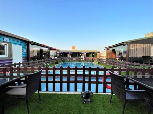 Standard King Or Twin Room Near New Academy School 18 Luxury Bookings