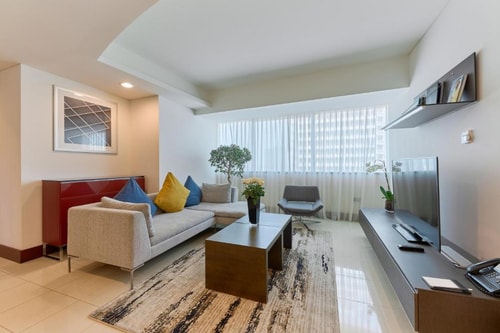 Two Bedroom Residence Near WTC Metro Station 2 Luxury Bookings