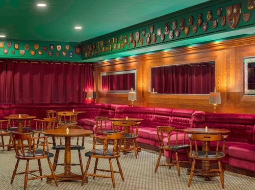 Classic King Room Near Port Saeed Dubai 13 Luxury Bookings