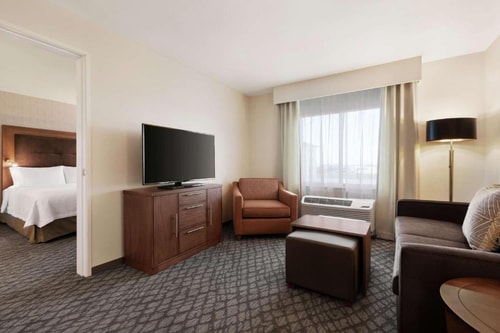 Queen Studio Near The Park At Willbern HOU 2 Luxury Bookings