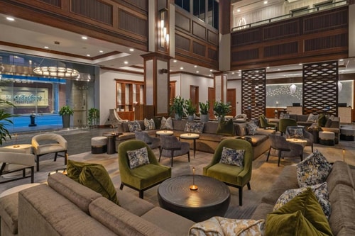 Guest room Near Federal American Grill HOU 7 Luxury Bookings